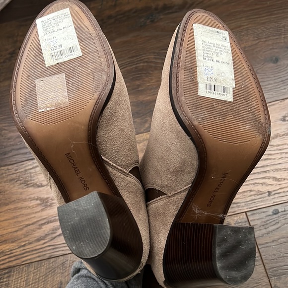 Women’s Shoes - Picture 5 of 7